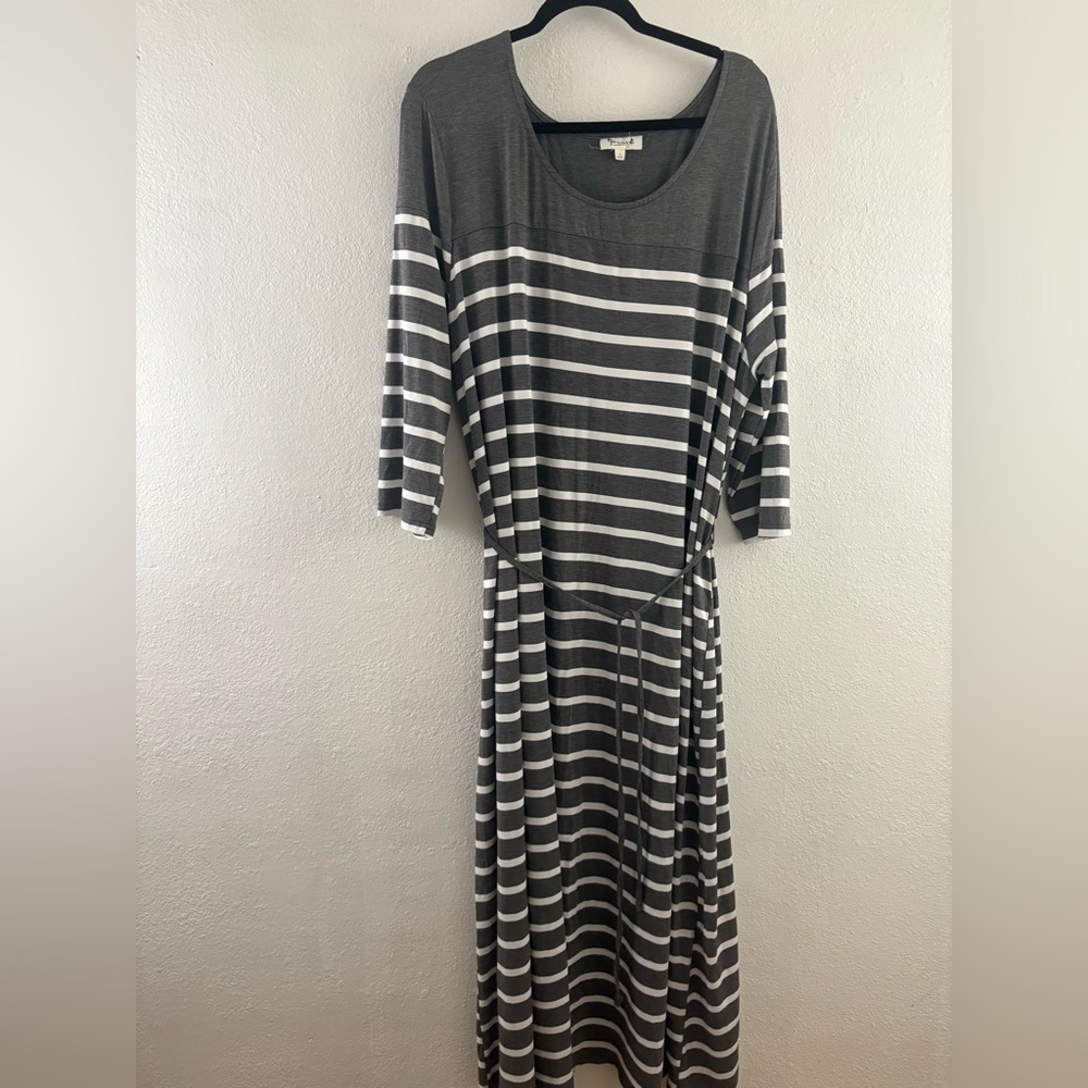 Foxxy 3/4 sleeve stripes gray and white dress size 3X